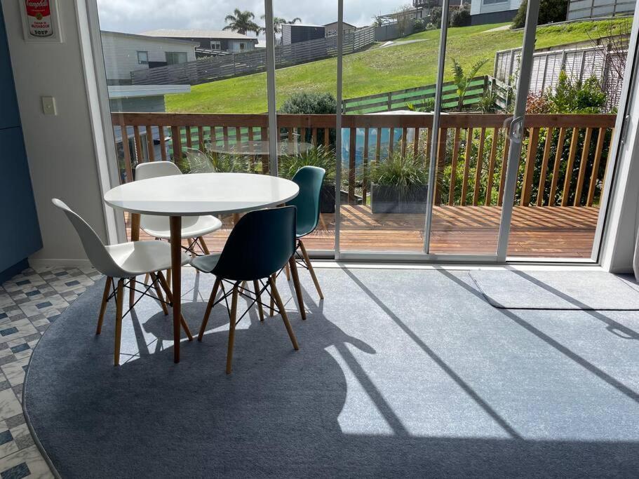 The Blue Beach House Mangawhai Exteriör bild