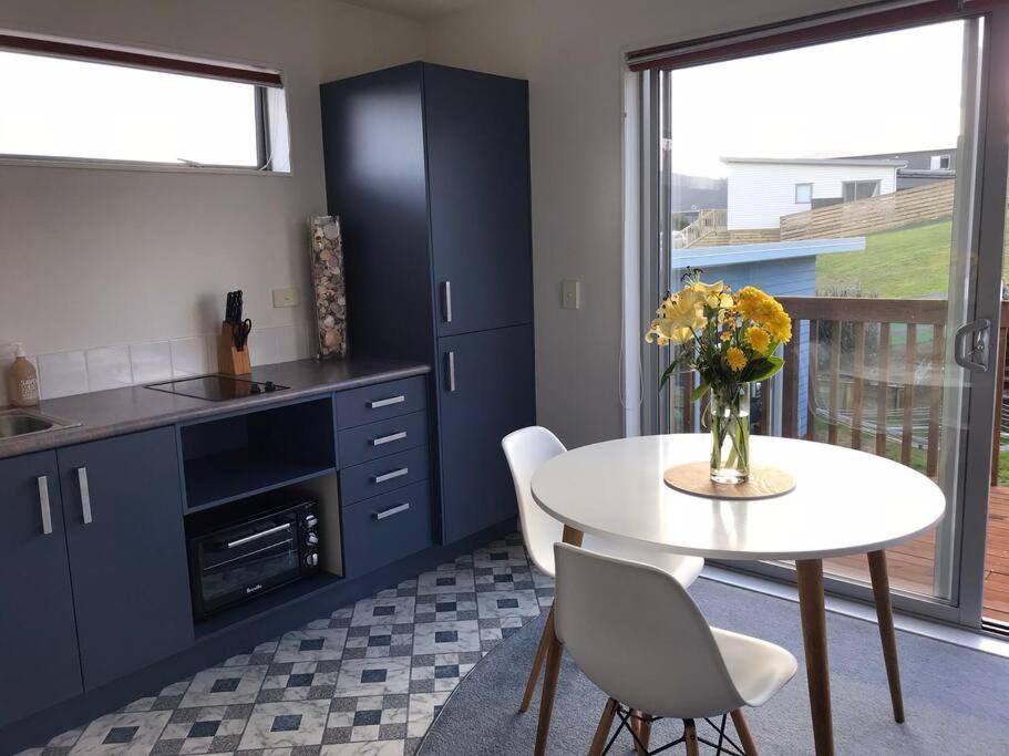 The Blue Beach House Mangawhai Exteriör bild