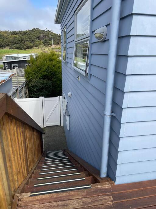 The Blue Beach House Mangawhai Exteriör bild