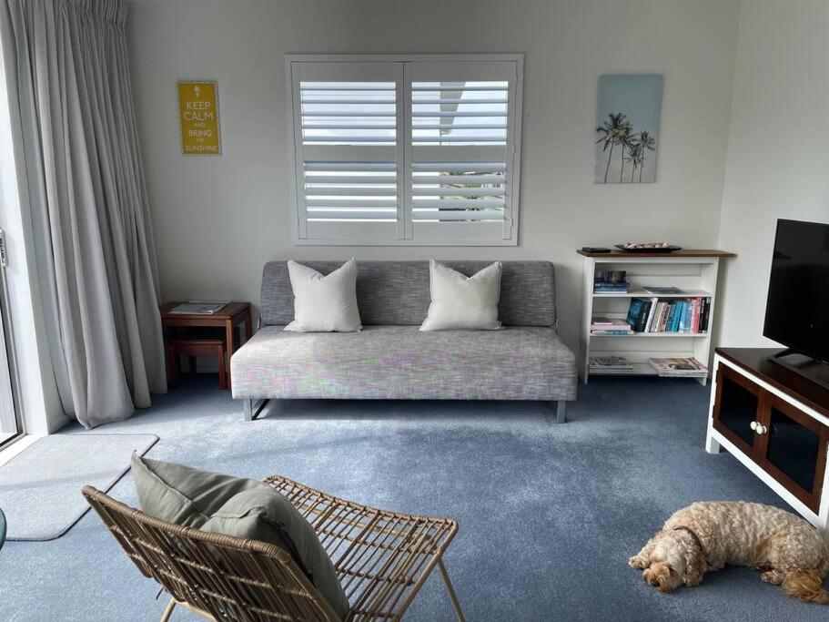 The Blue Beach House Mangawhai Exteriör bild