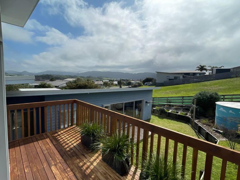 The Blue Beach House Mangawhai Exteriör bild