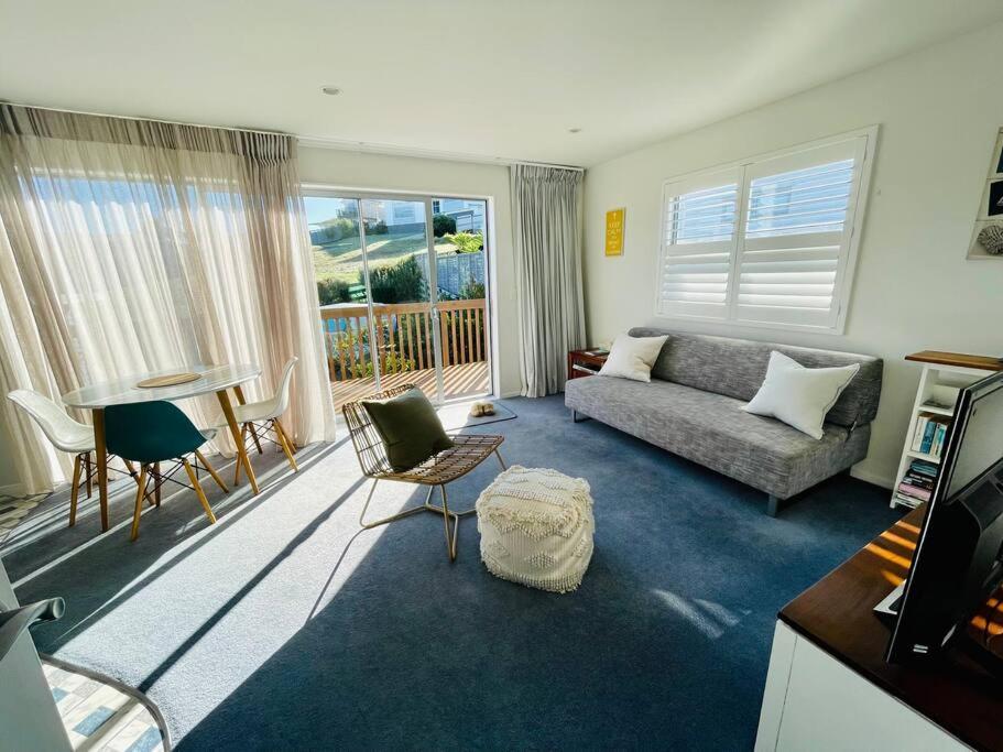 The Blue Beach House Mangawhai Exteriör bild