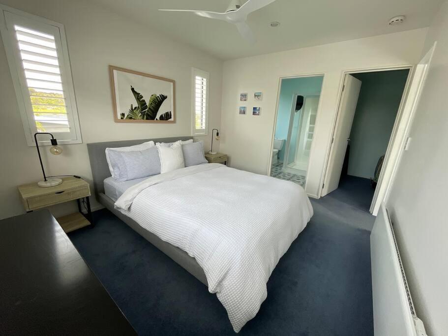 The Blue Beach House Mangawhai Exteriör bild