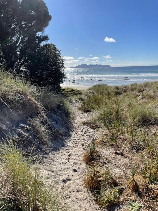 The Blue Beach House Mangawhai Exteriör bild